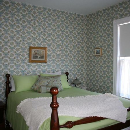Sackville Bed And Breakfast ภายนอก รูปภาพ