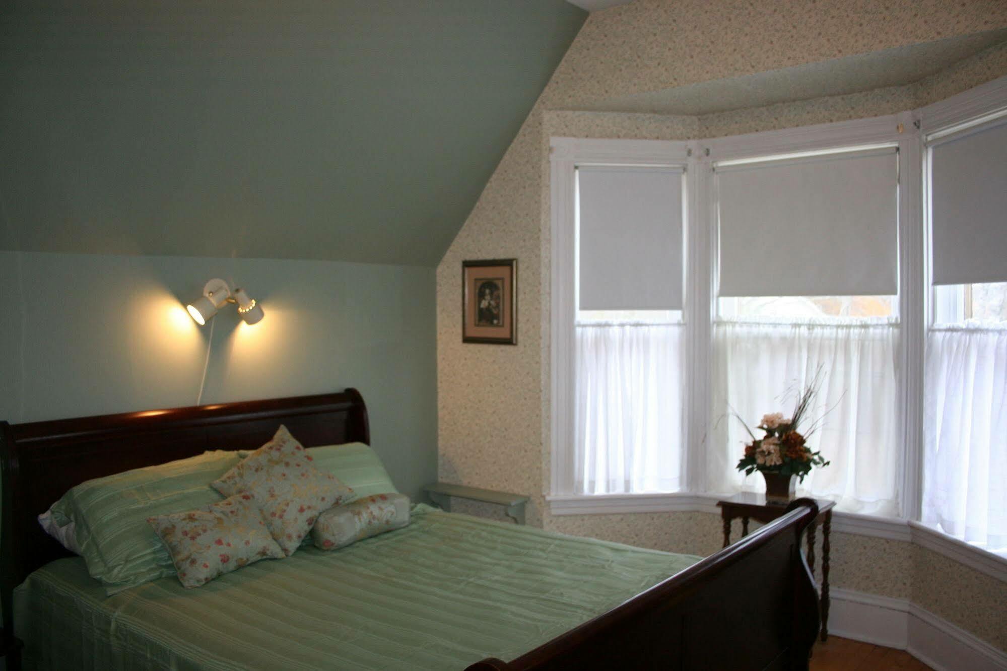 Sackville Bed And Breakfast ภายนอก รูปภาพ