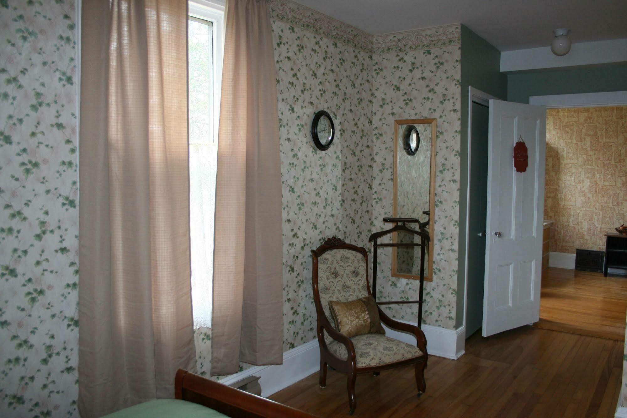 Sackville Bed And Breakfast ภายนอก รูปภาพ