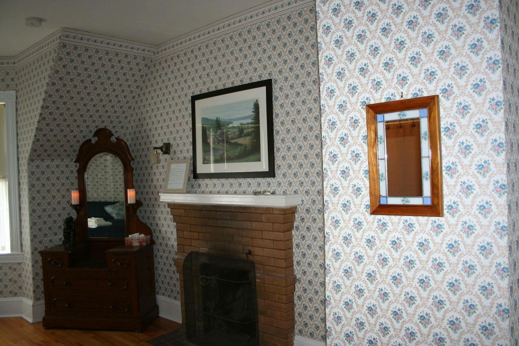 Sackville Bed And Breakfast ภายนอก รูปภาพ