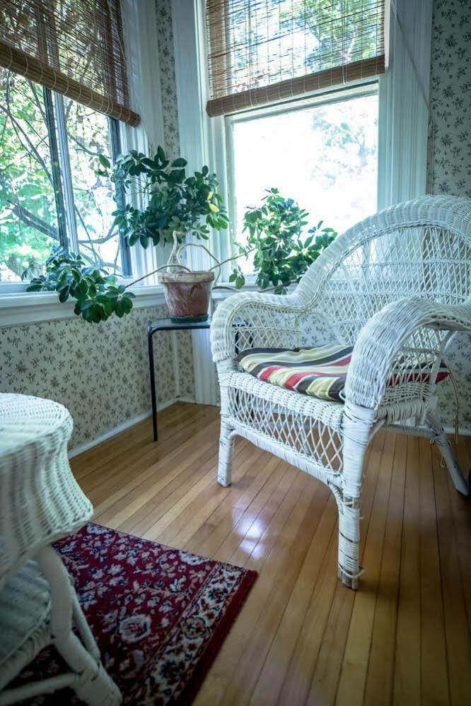 Sackville Bed And Breakfast ภายนอก รูปภาพ
