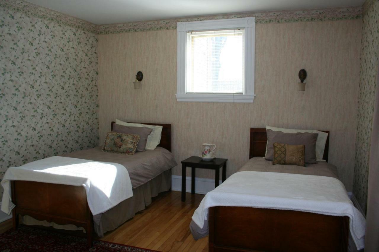Sackville Bed And Breakfast ภายนอก รูปภาพ