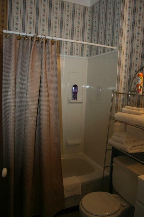 Sackville Bed And Breakfast ภายนอก รูปภาพ